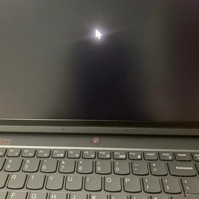 Win7黑屏仅鼠标指针故障排查