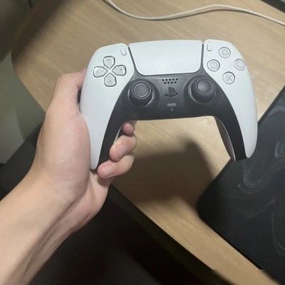 PS手柄的对称设计优势