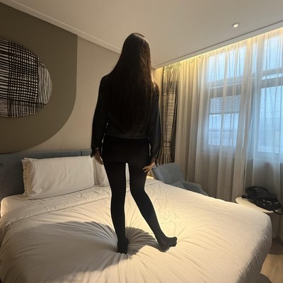 学生情侣首游的紧张与喜悦