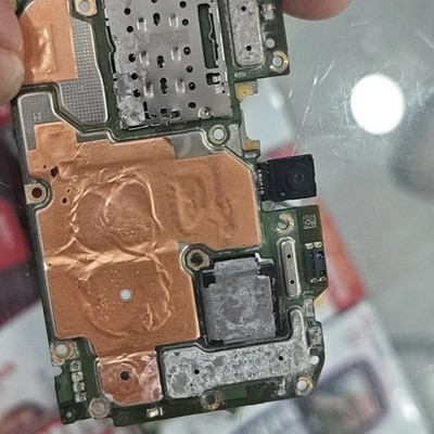 手机进水后主板腐蚀风险
