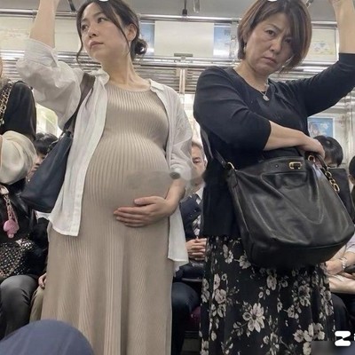 让座给谁？