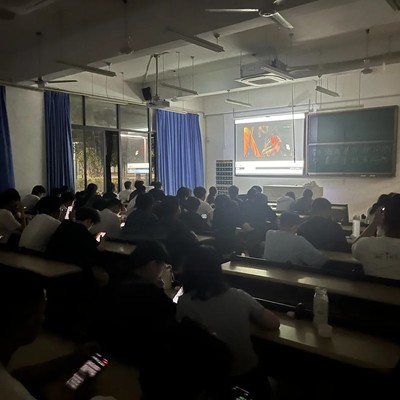 青春担当，课堂即战场