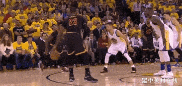 16年总决赛抢七库里犯规争议