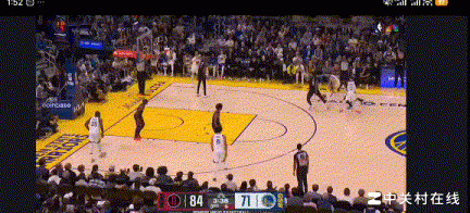 库里突破被侵犯为何常不吹？